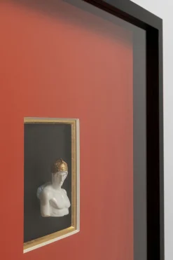 Dekoracja ścienna Minimalistyczna Z Figurką Klasyczną 50x60 Cm*KARE Design New