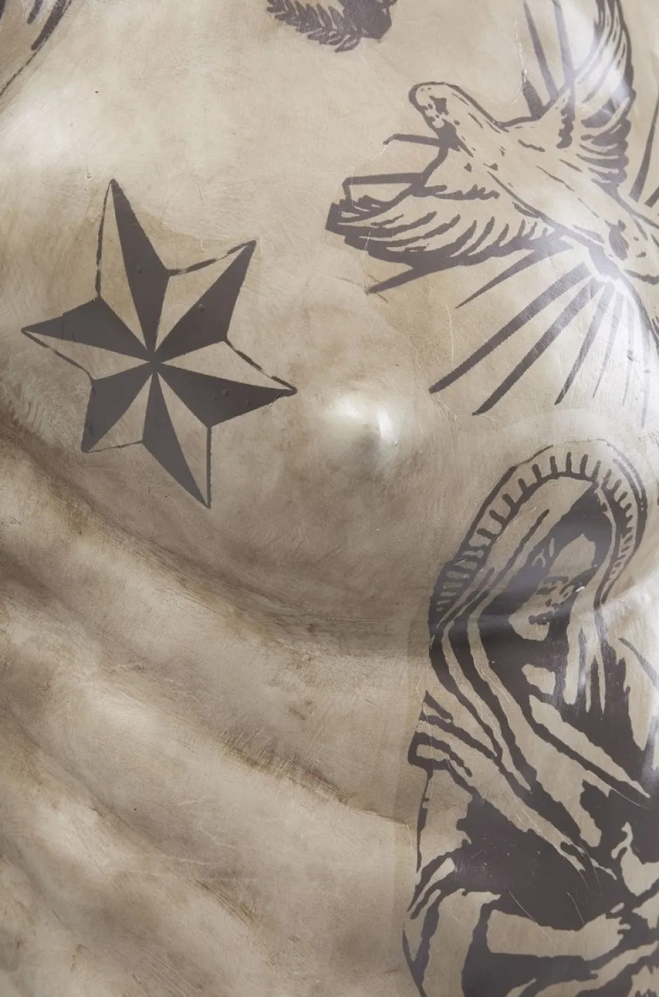 Dekoracja Stojąca Torso Tattoo 63x125 Cm*KARE Design Online