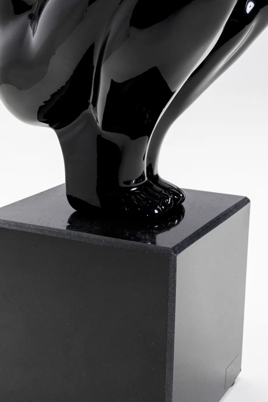 Figurka Dekoracyjna Athlet 43x29 Cm Czarna*KARE Design