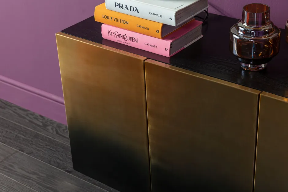 Komoda Nowoczesna 4-drzwiowa Do Salonu Front Czarno-złoty 160x78 Cm*KARE Design Hot