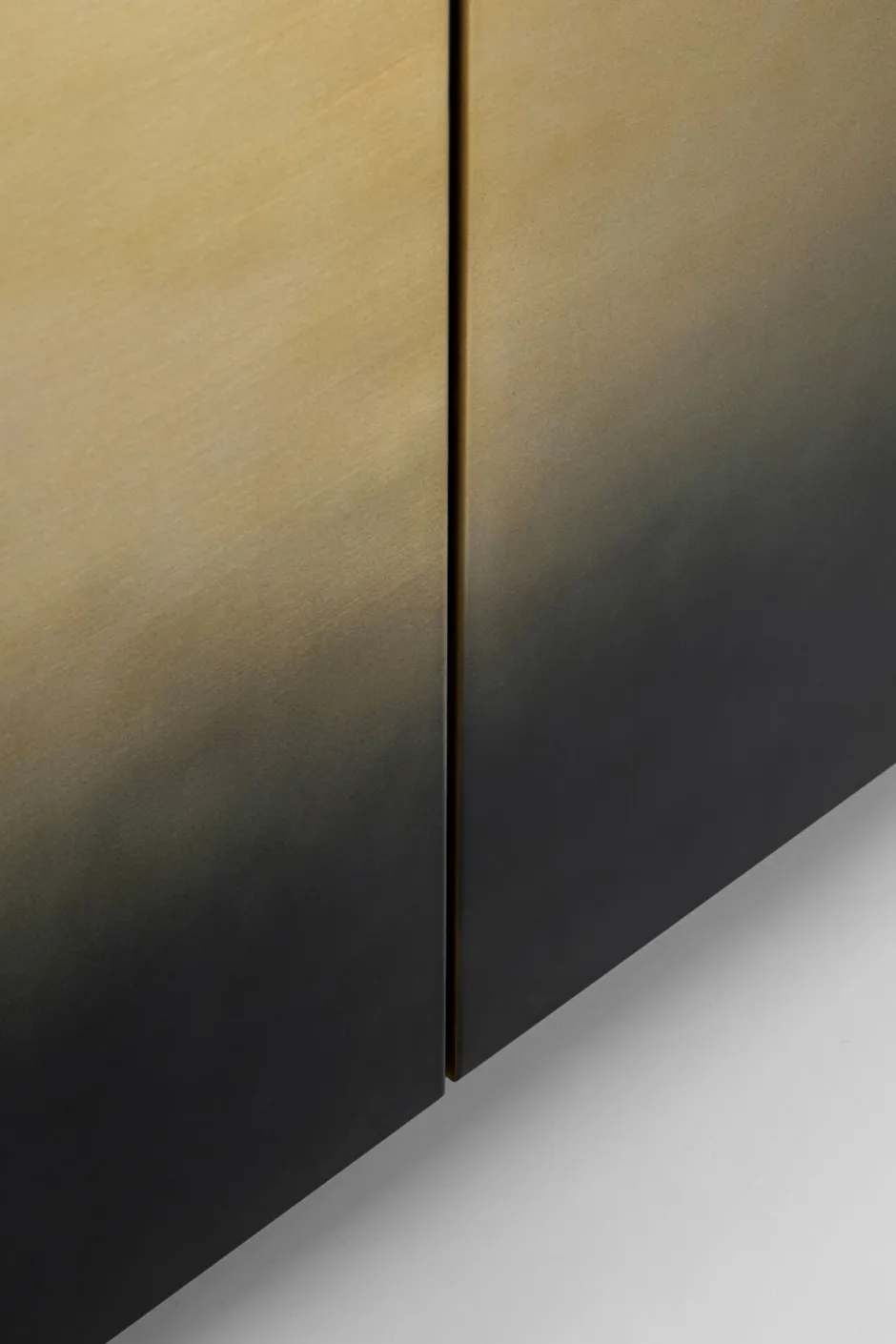 Komoda Nowoczesna 4-drzwiowa Do Salonu Front Czarno-złoty 160x78 Cm*KARE Design Hot