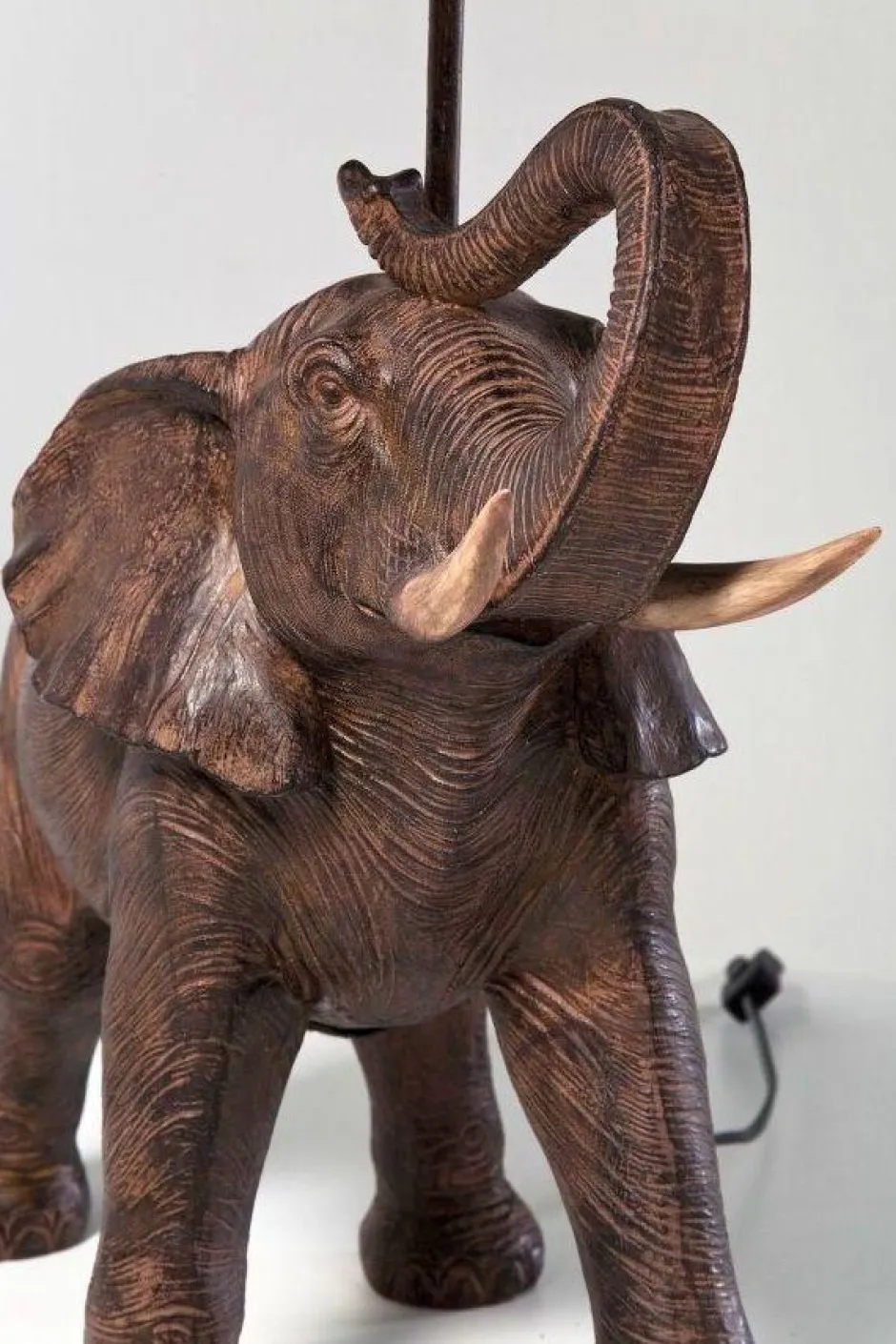 Lampa Stołowa Elephant Safari 52x74 Cm Brązowa*KARE Design Hot