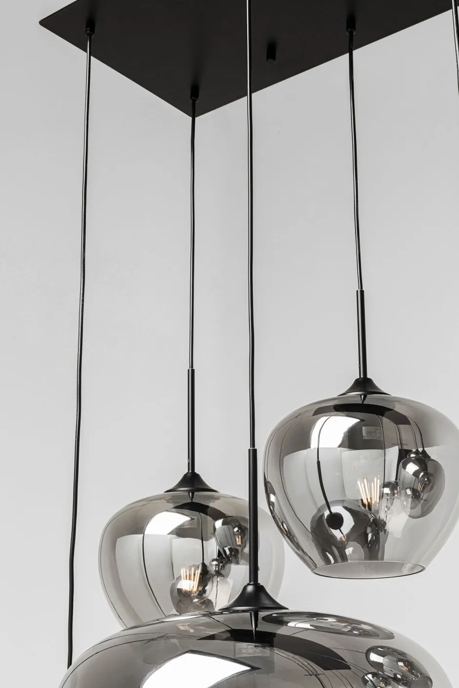 Lampa Wisząca Do Salonu Klosze Przydymione Szklane 110x160 Cm*KARE Design Outlet