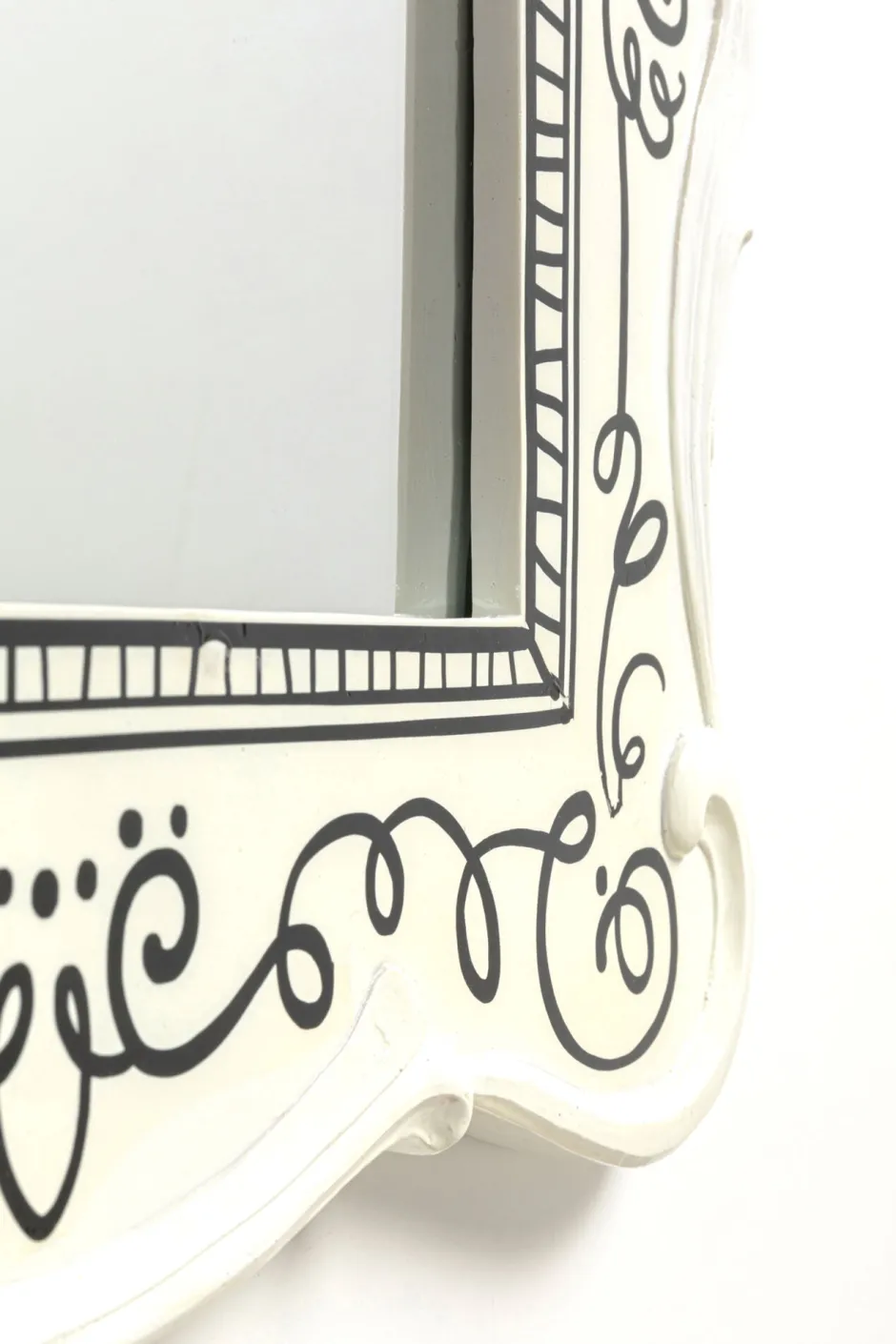 Lustro Białe Z Czarnymi Wzorami Kształt Klasyczny 50x67 Cm*KARE Design Discount