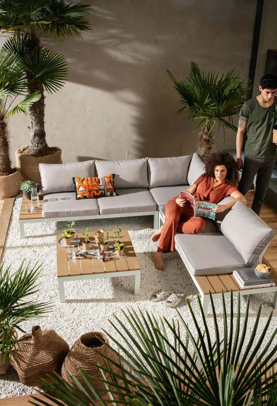 Sofa Ogrodowa Ze Stolikiem Holiday White 242x242 Cm*KARE Design Sale