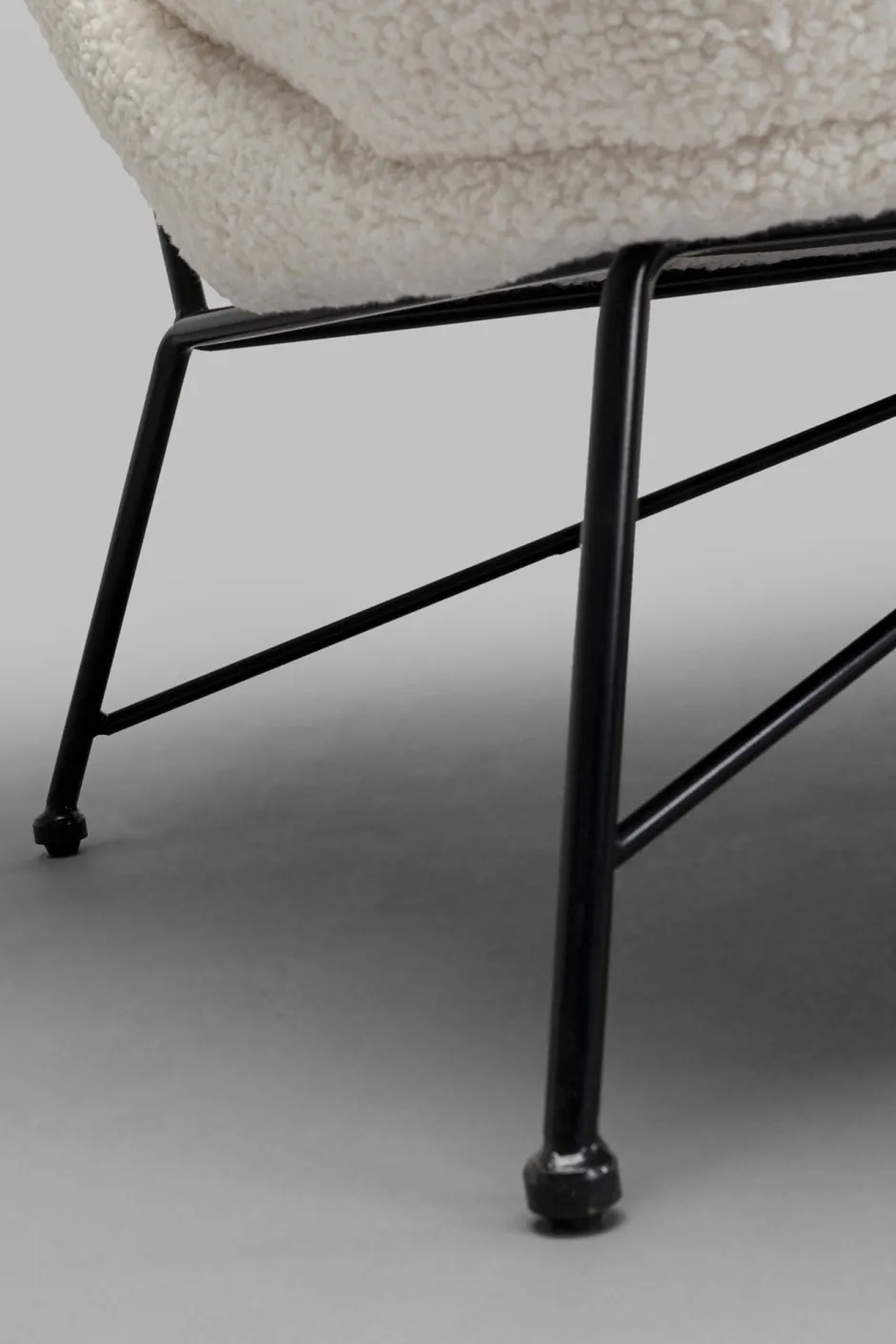 Sofa 2-osobowa Biała Boucle Nogi Czarne Stalowe 139 Cm*KARE Design Online