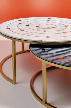 Zestaw Dwóch Stolików Kawowych Mystic Round Kolorowe Ø90*KARE Design Sale
